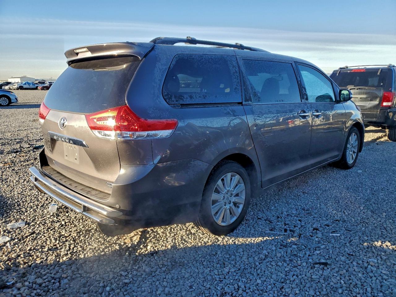 Toyota Sienna Xle Image 4