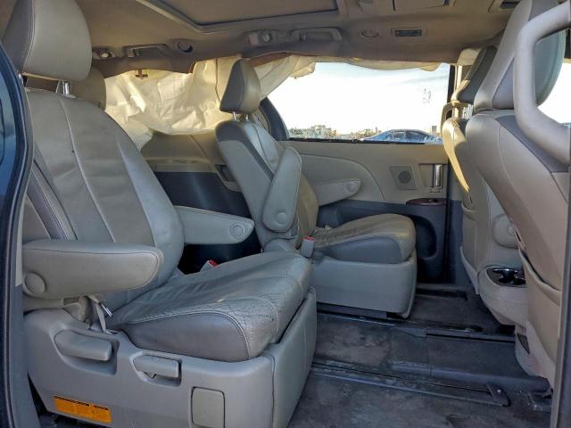 Toyota Sienna Xle Image 9