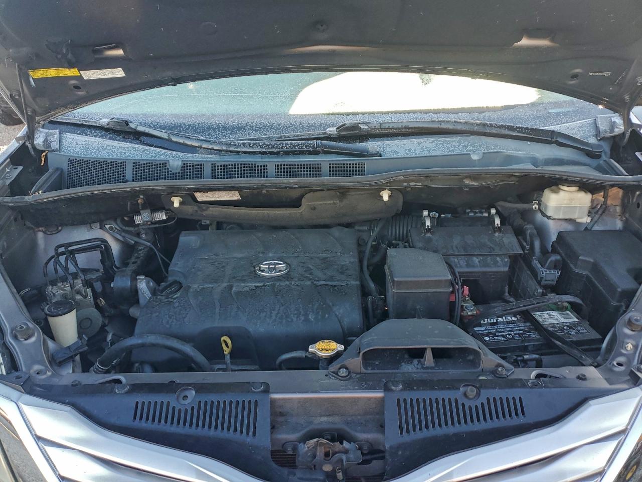 Toyota Sienna Xle Image 13