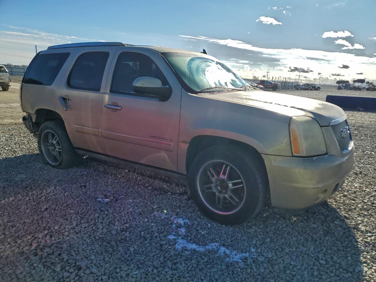 GMC Yukon Denali Image 2