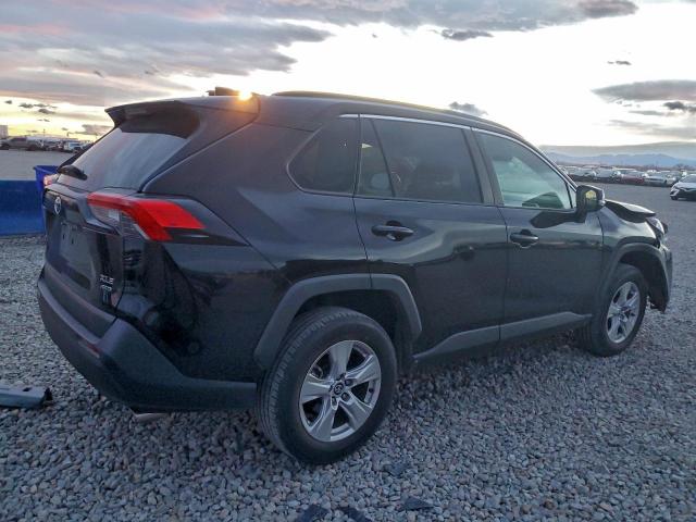 Toyota RAV4 Xle Image 2