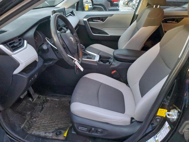 Toyota RAV4 Xle Image 8