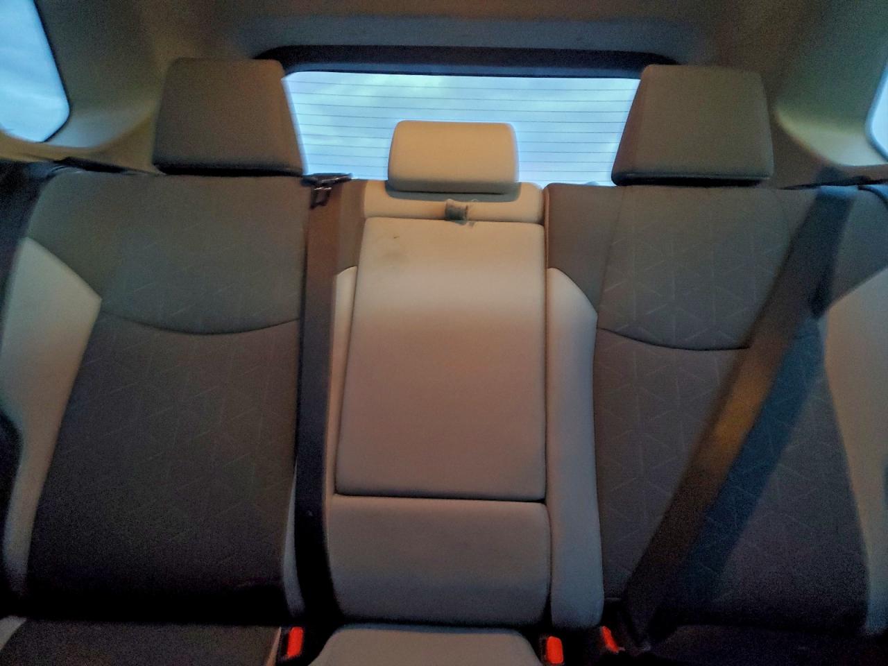 Toyota RAV4 Xle Image 11