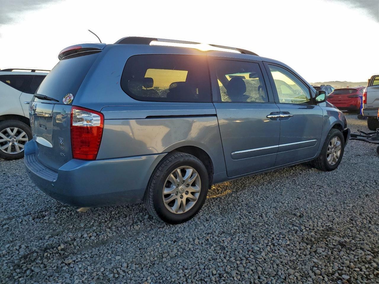 Kia Sedona Ex Image 2