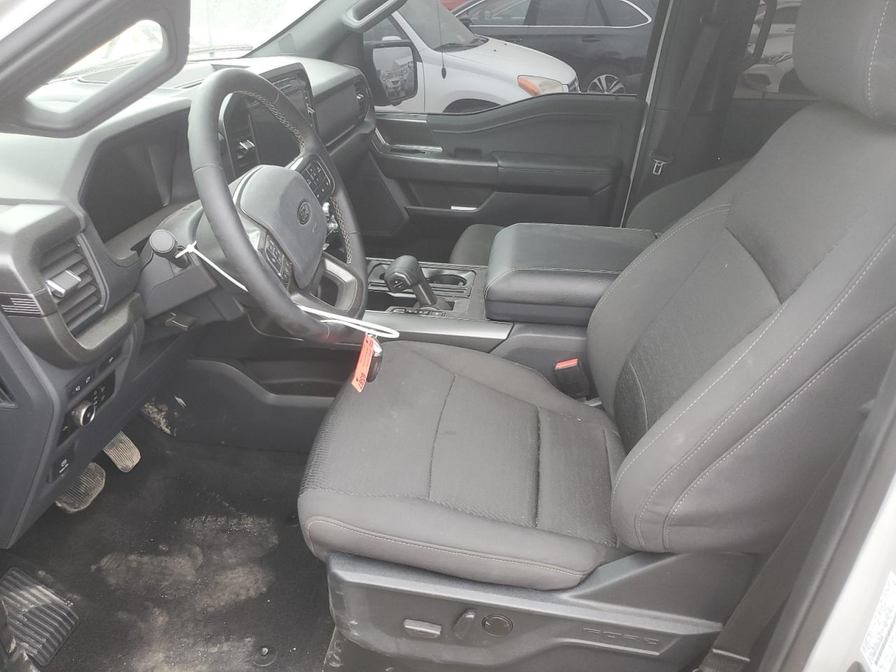 Ford F-150 Xlt Image 8